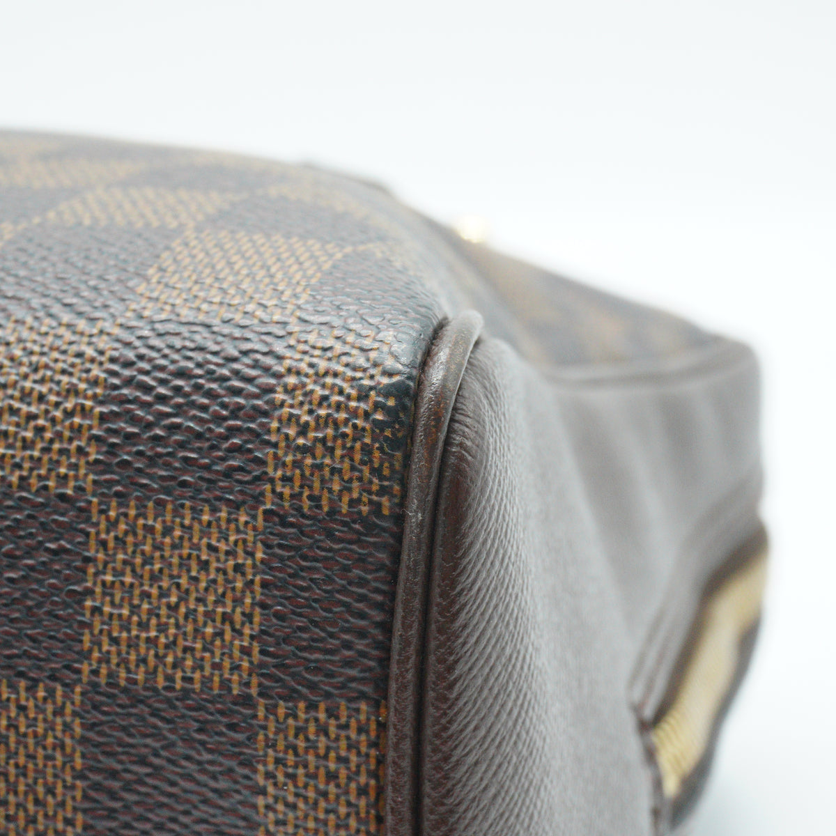 Louis Vuitton	Damier Ebene Brera Handbag Medium GHW