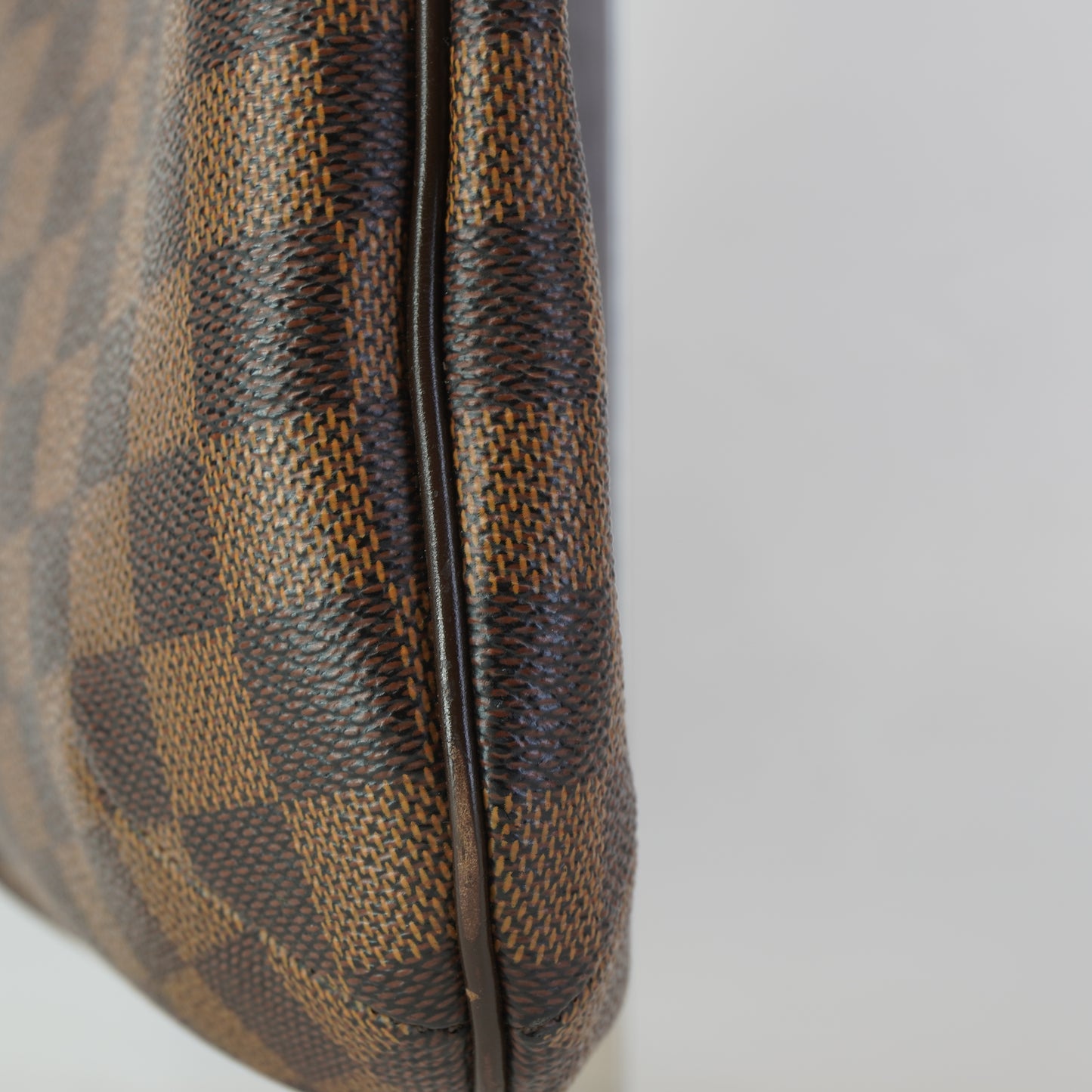 Louis Vuitton	Bloomsburry PM