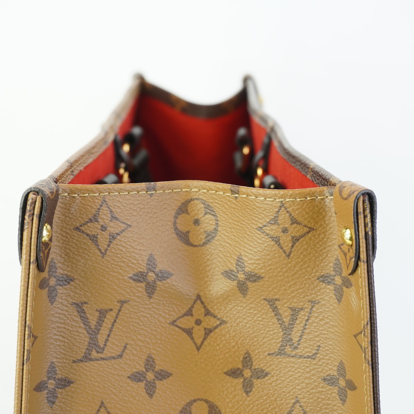 Louis Vuitton	On The Go MM GHW