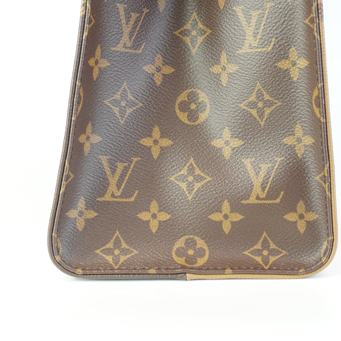Louis Vuitton	On The Go MM GHW