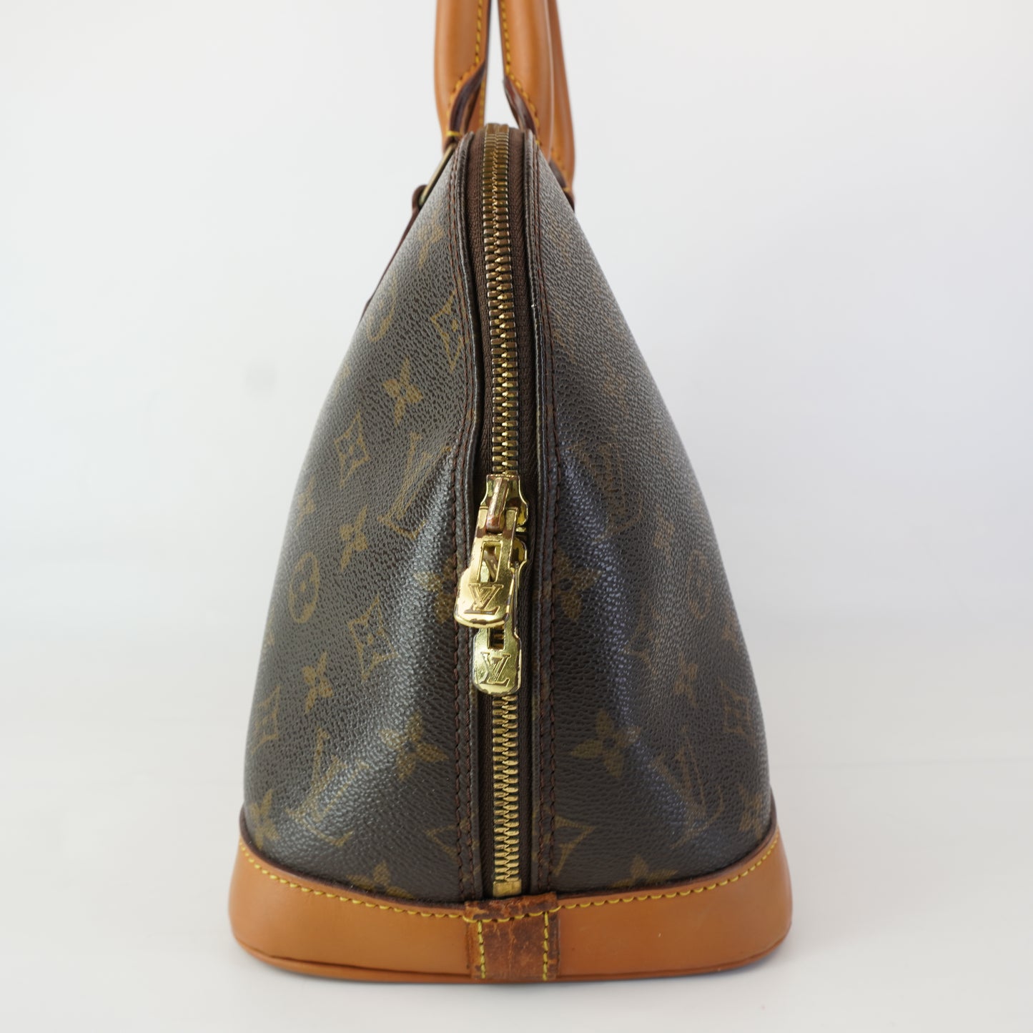 Louis Vuitton	Alma Mono