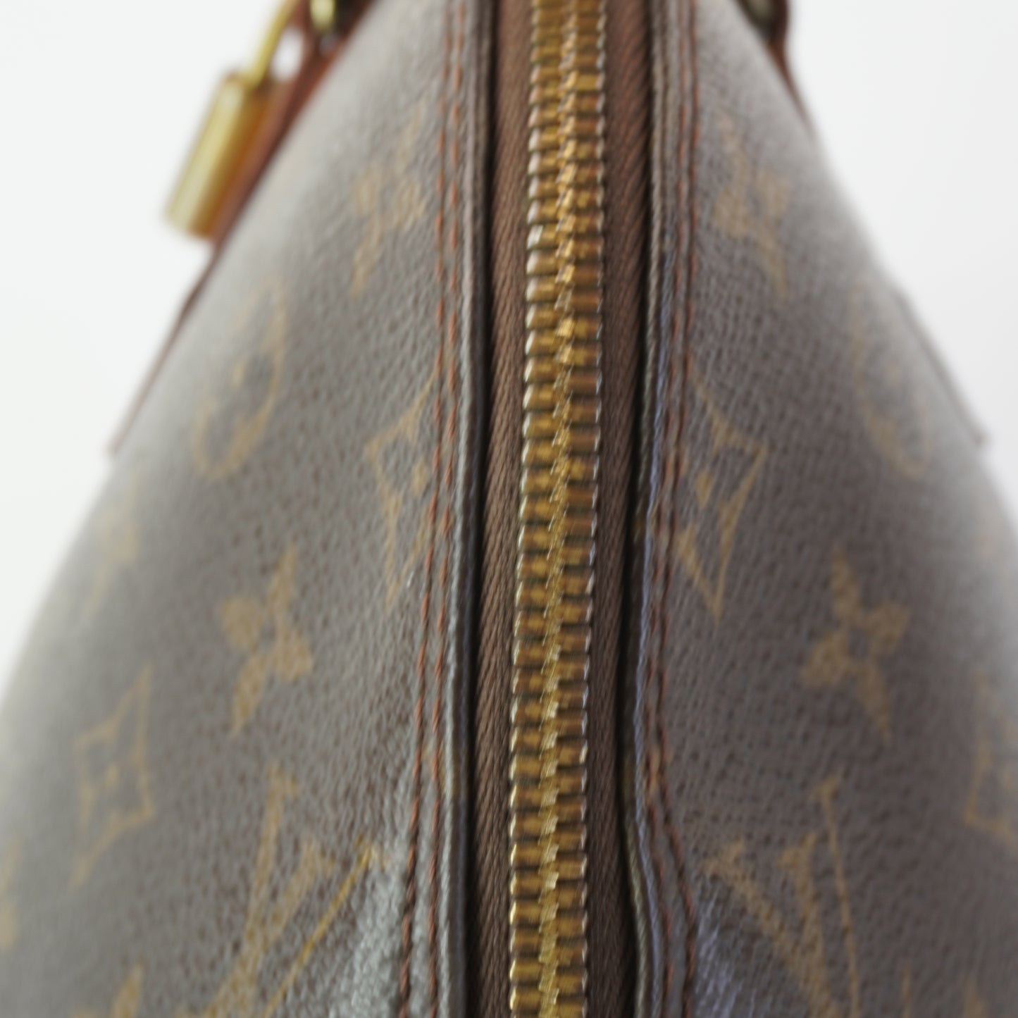Louis Vuitton	Alma Mono