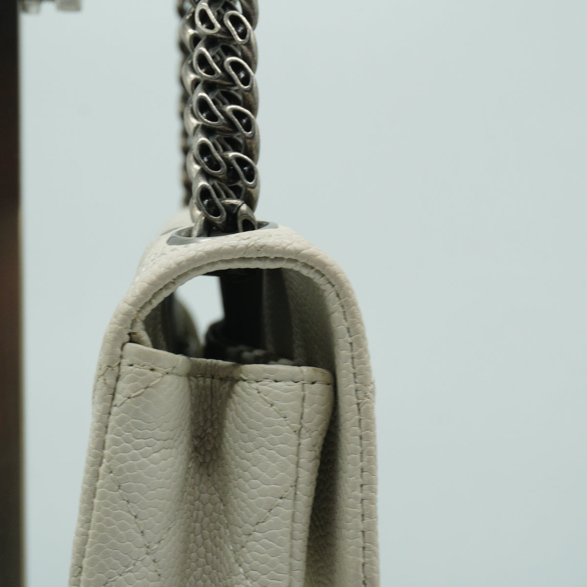 Chanel	2.55 Reissue Small Flap Bag White MW