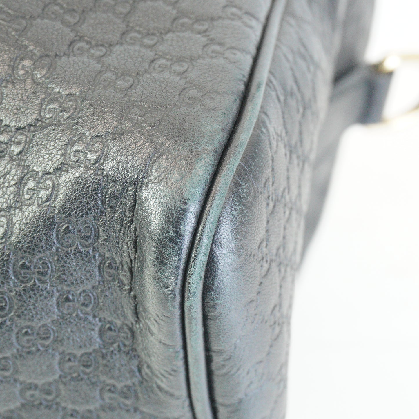 Gucci Boston Microguccissima Black Leather Medium GHW