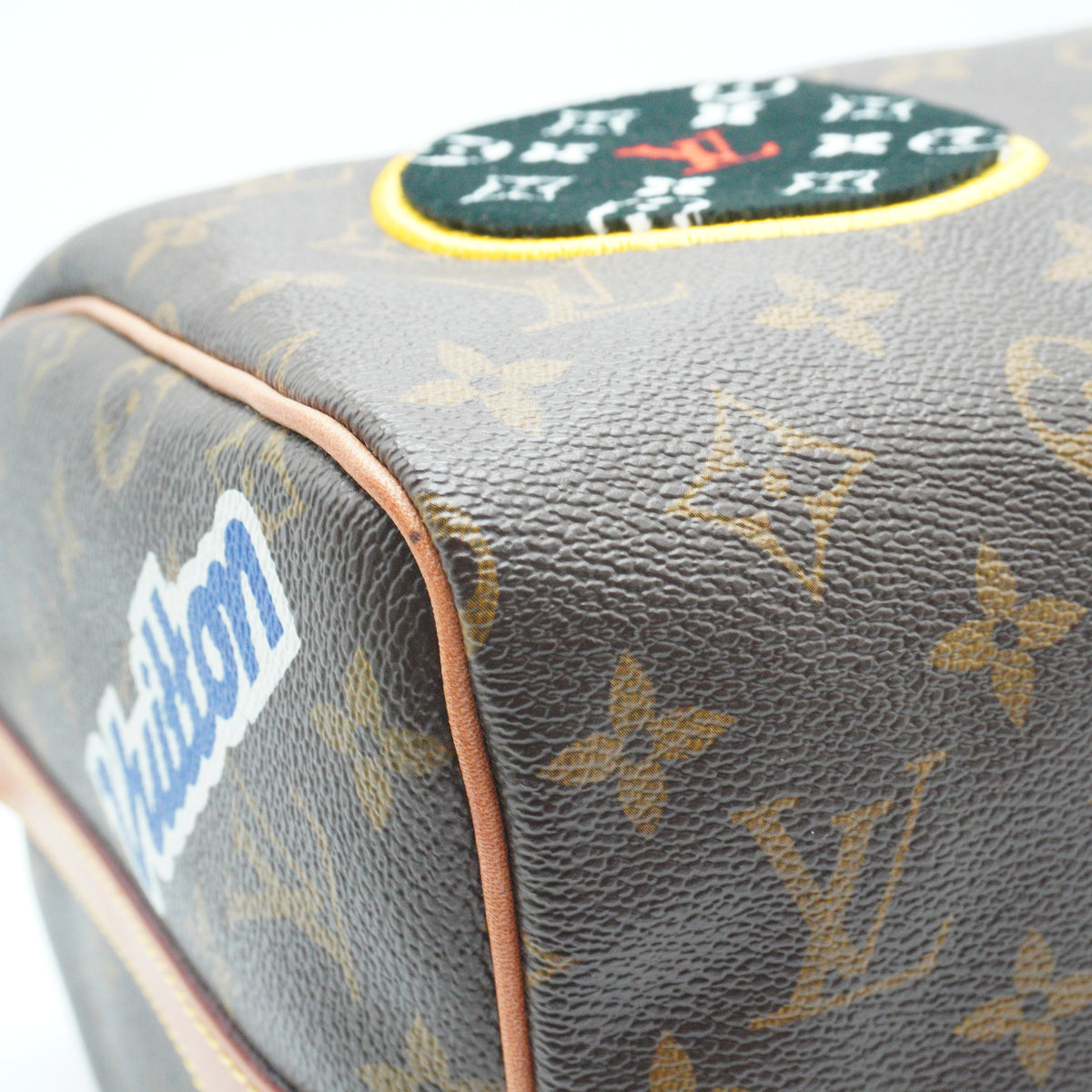 Louis Vuitton	Speedy Bandouliere 30 Monogram Patches GHW