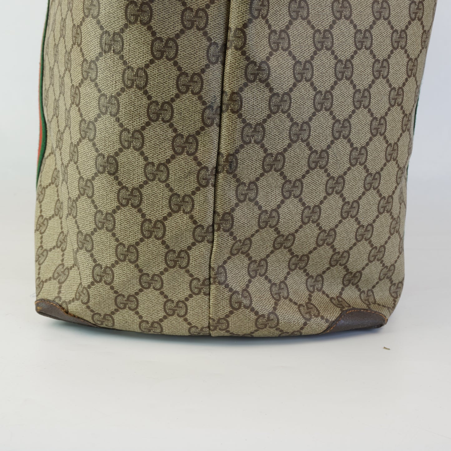 Gucci GG Supreme Duffle Bag