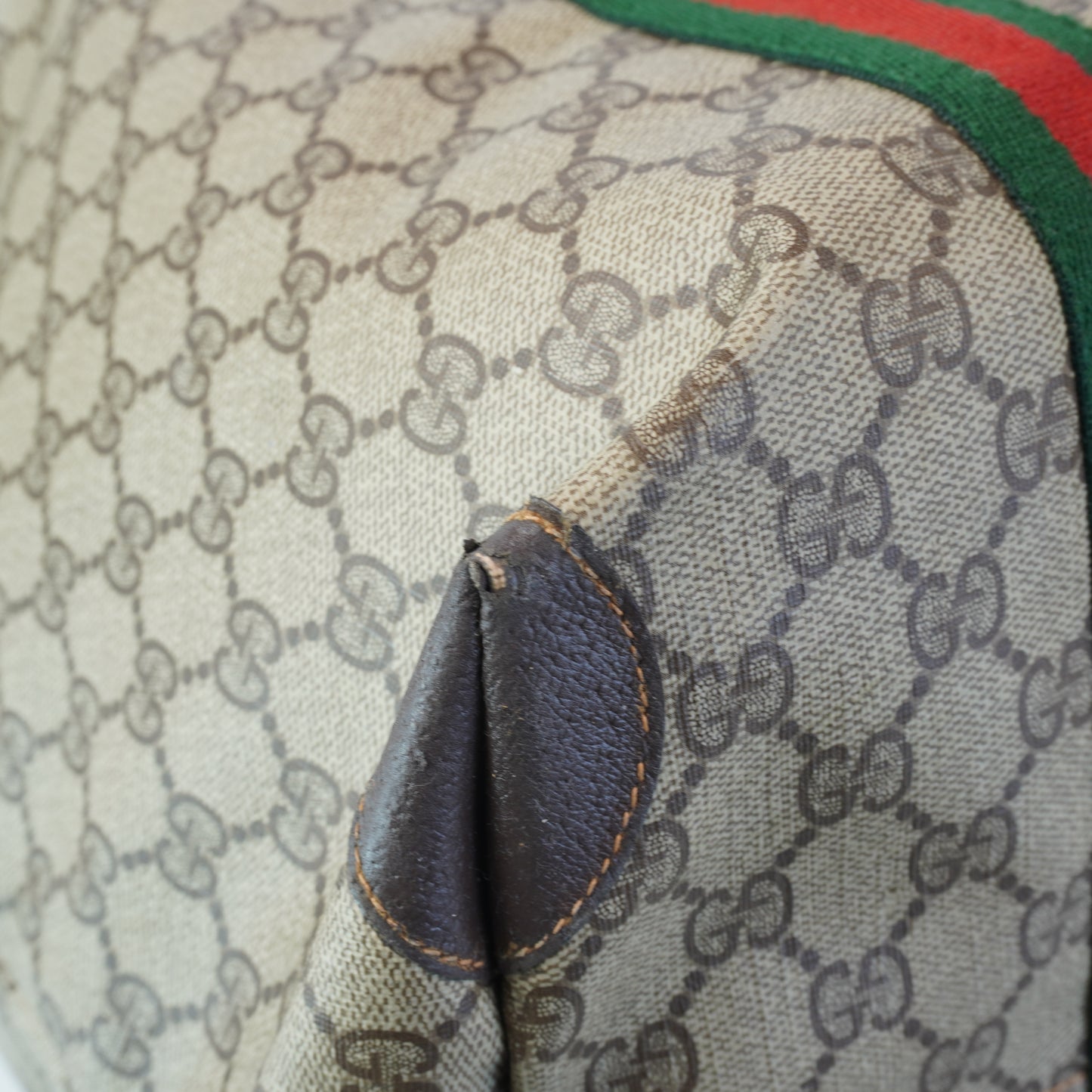 Gucci GG Supreme Duffle Bag