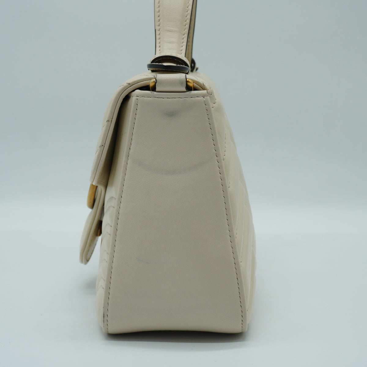 Gucci	GG Marmont Matelasse Top Handle Bag White GHW