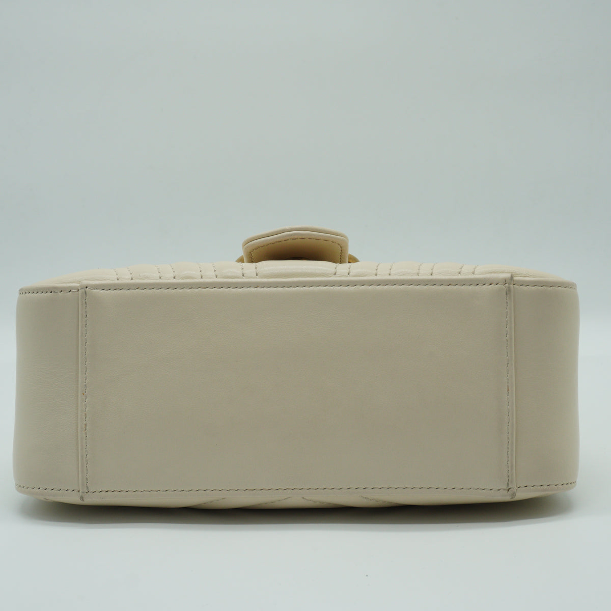 Gucci	GG Marmont Matelasse Top Handle Bag White GHW