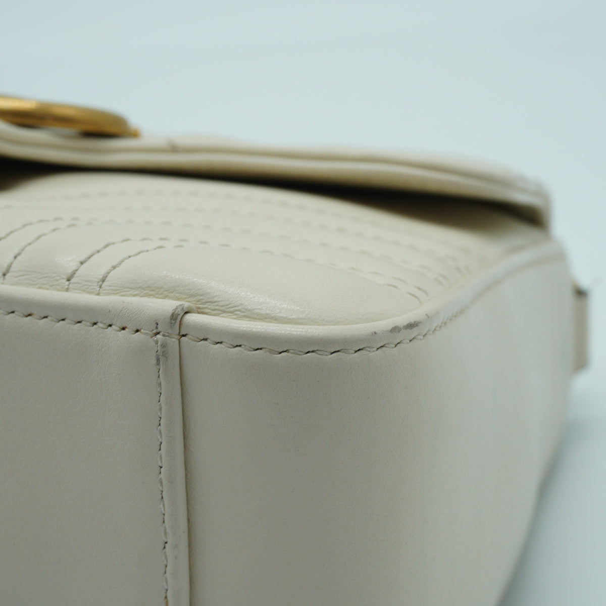 Gucci	GG Marmont Matelasse Top Handle Bag White GHW