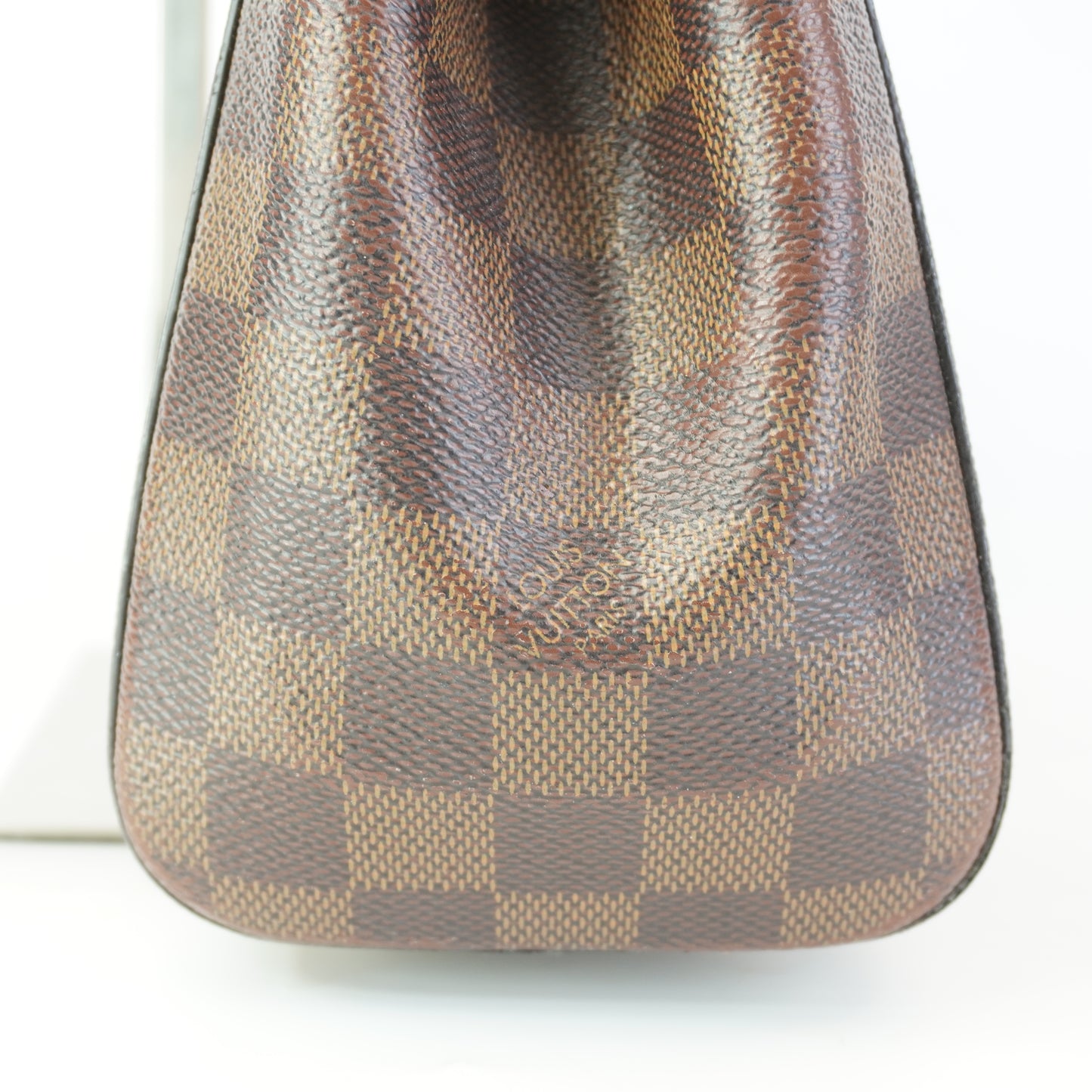 Louis Vuitton	Bond Street Bag