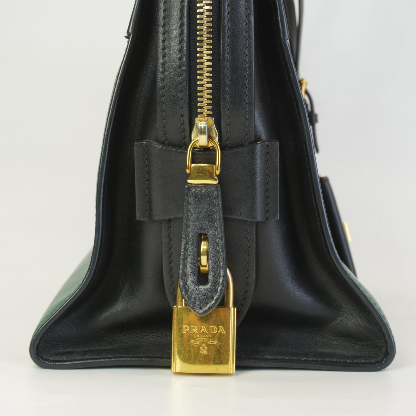 Prada saffiano And City Calf Esplanade GHW Medium