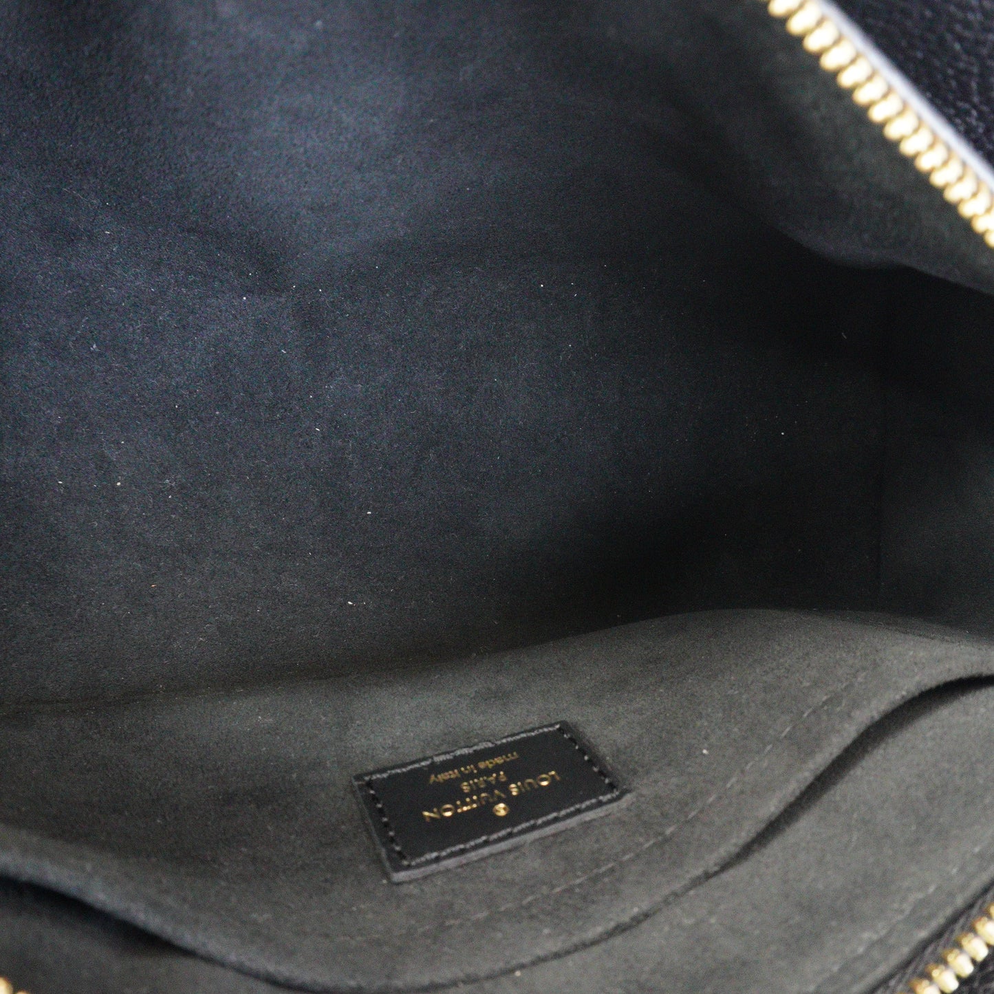 Louis Vuitton	On The Go East West Empriente Black Small GHW