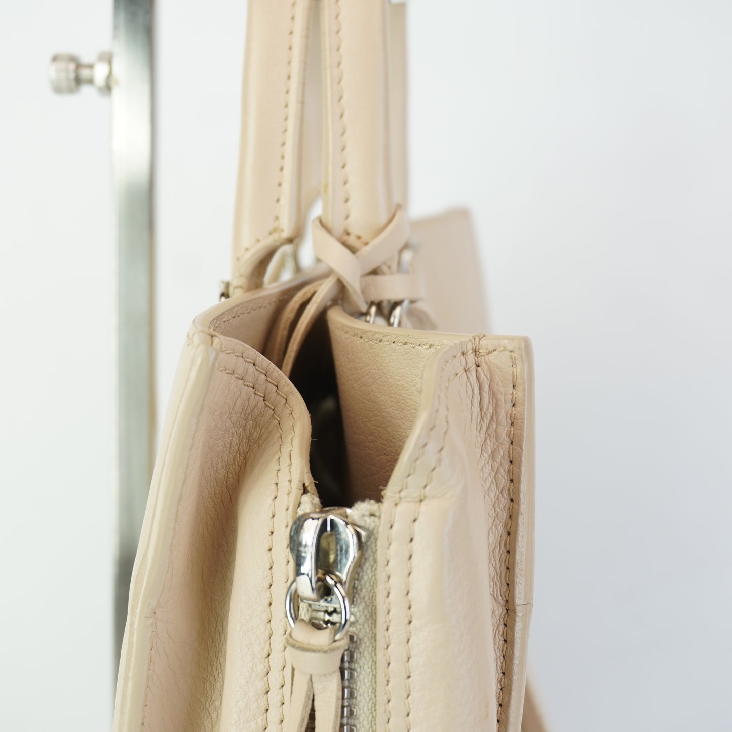 Balenciaga	Papier Tote Beige
