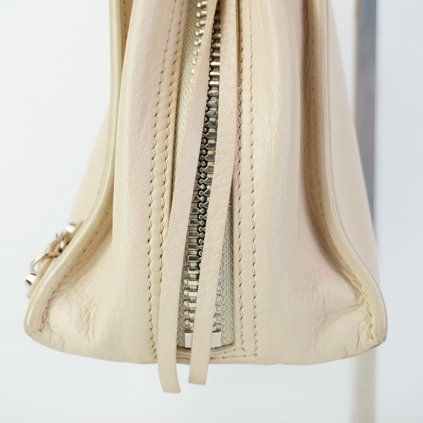 Balenciaga	Papier Tote Beige