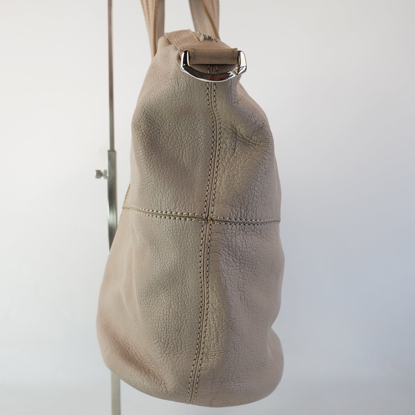 Givenchy Nightangle Beige