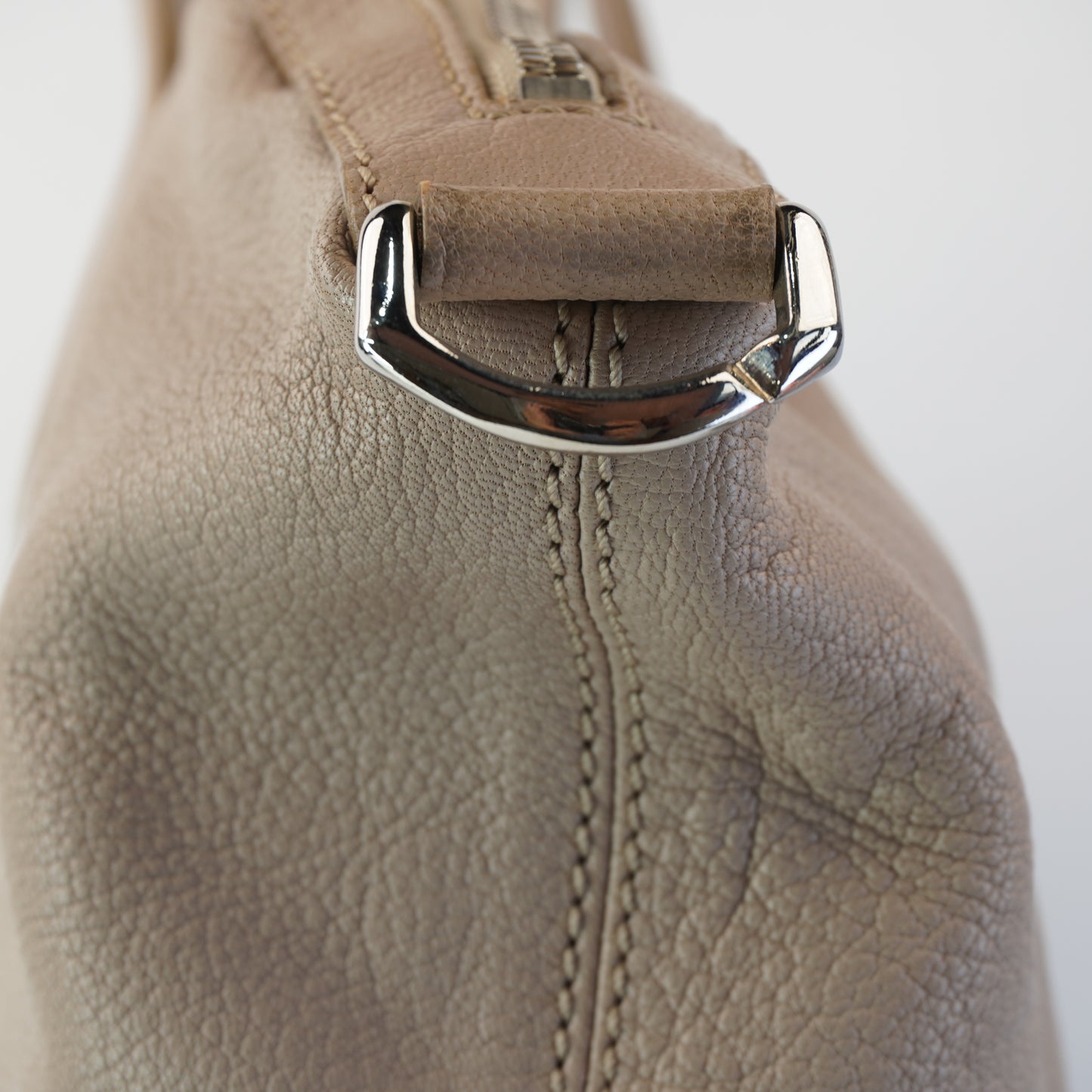 Givenchy Nightangle Beige