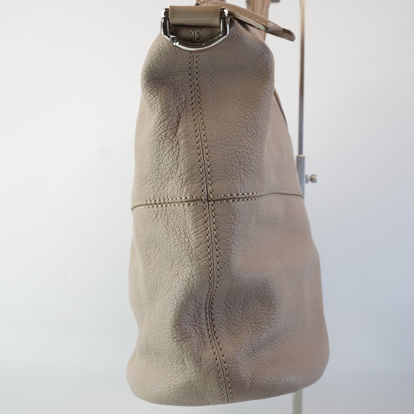 Givenchy Nightangle Beige