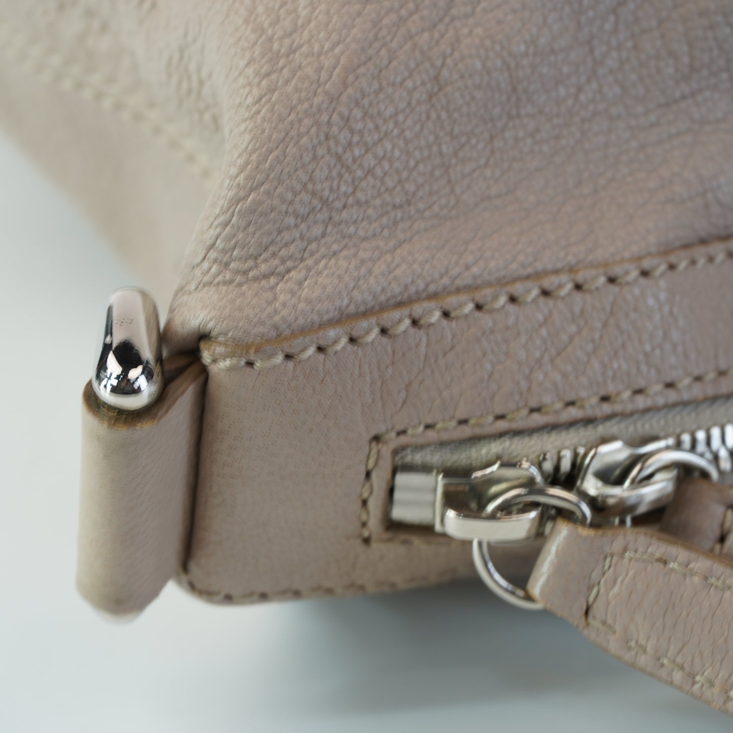 Givenchy Nightangle Beige