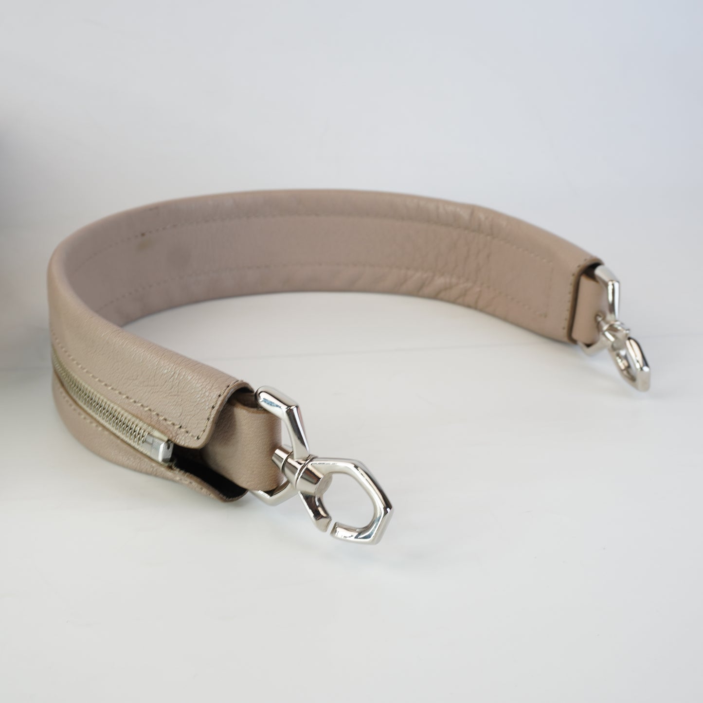 Givenchy Nightangle Beige