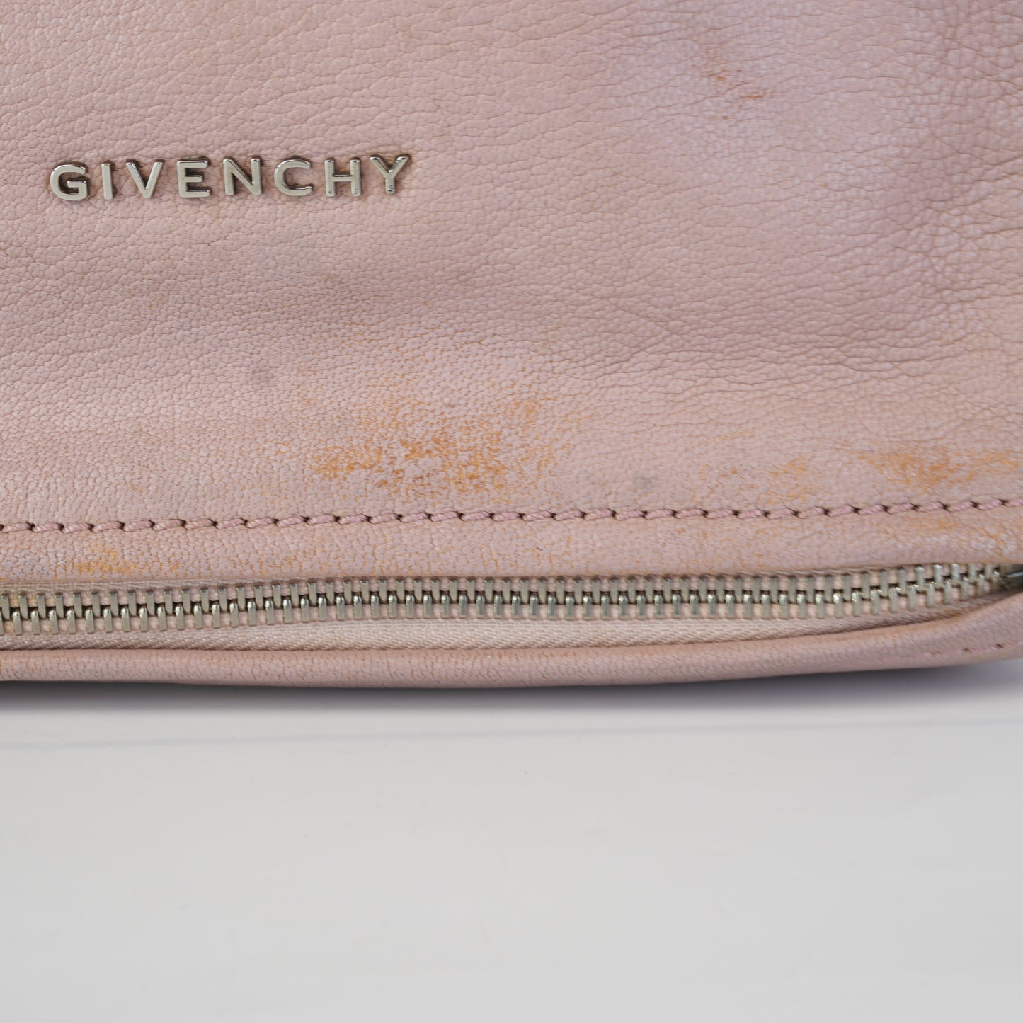 Givenchy Minin Padora Pik