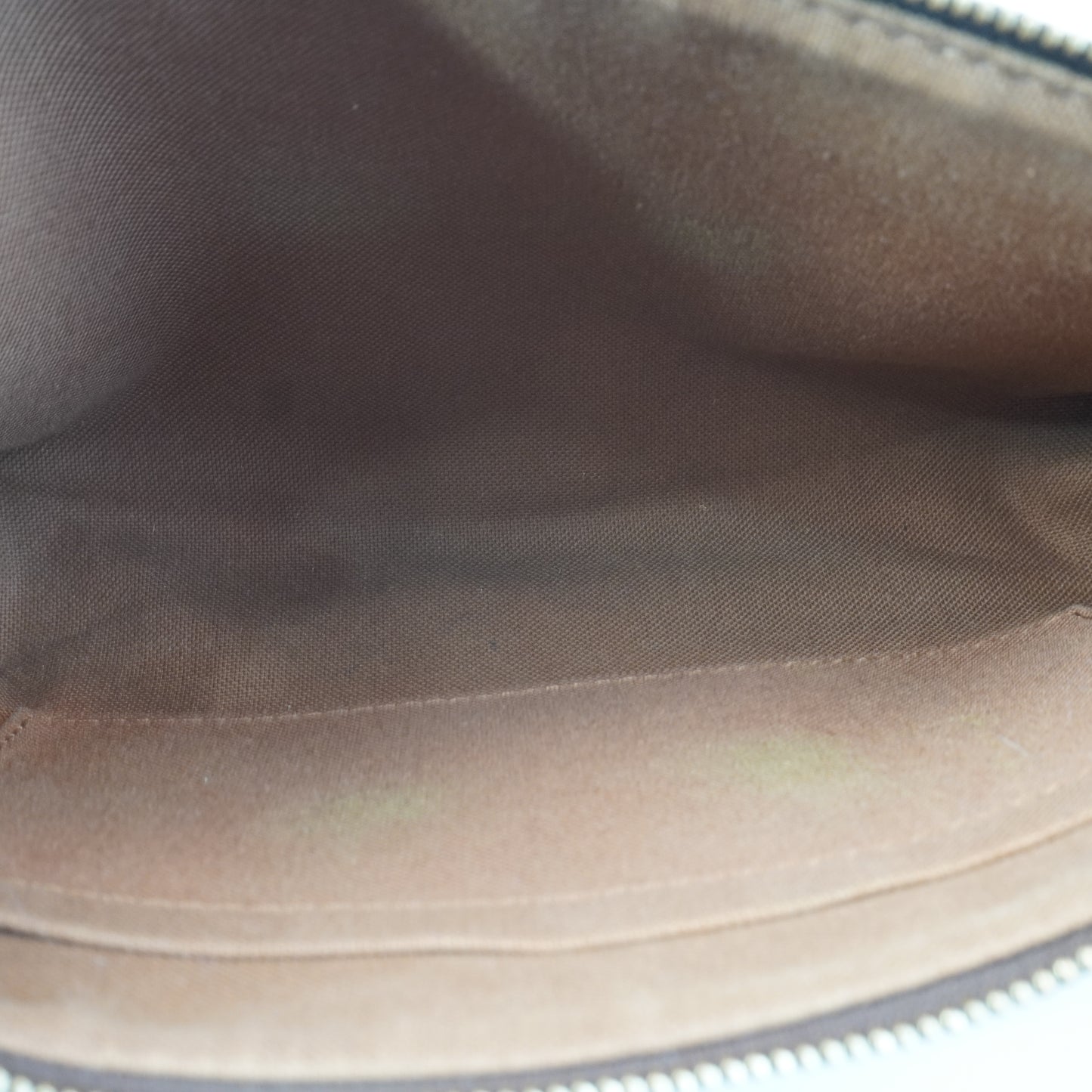 Louis Vuitton	Pochette Mono