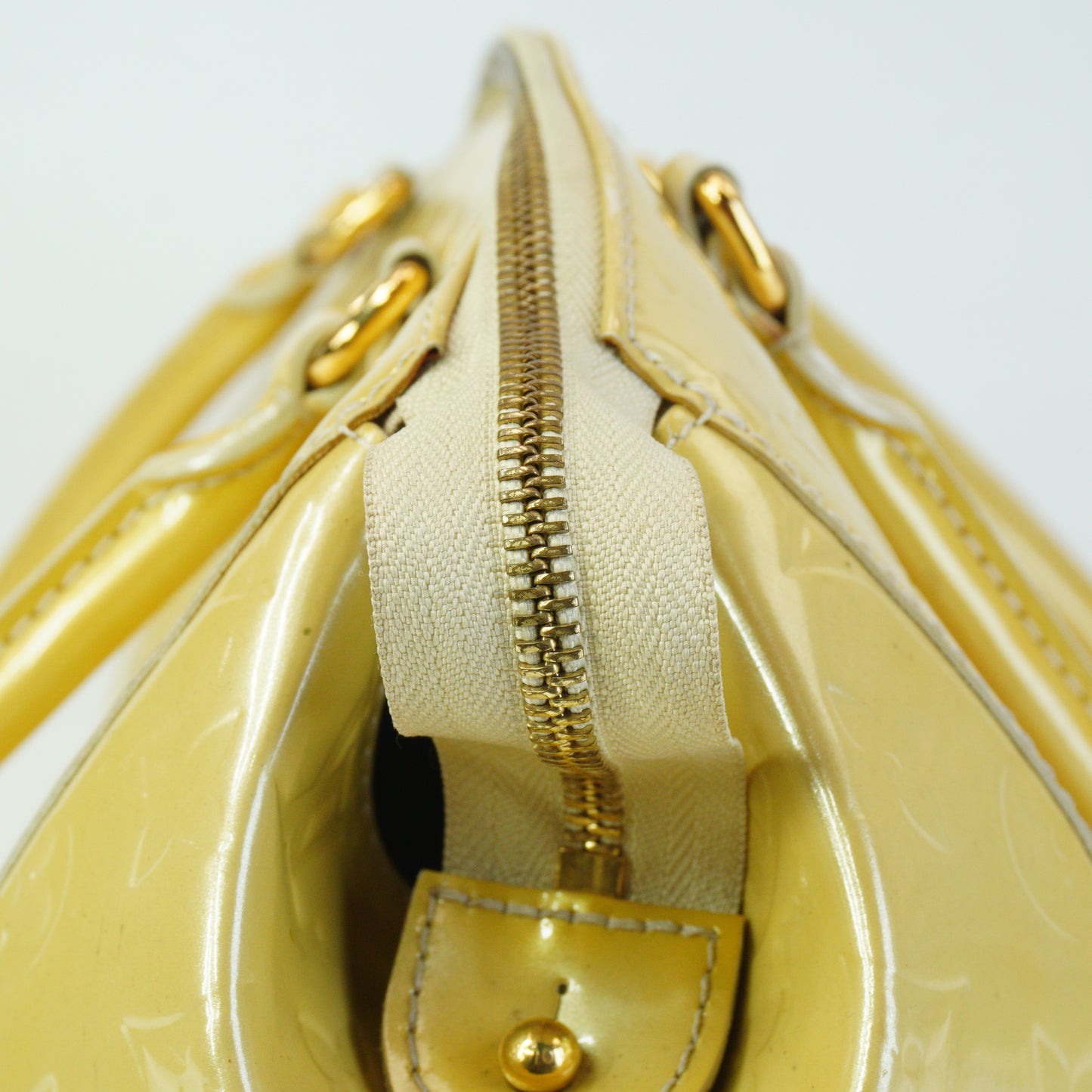 Louis Vuitton	Sherwood PM Handbag GHW Yellow