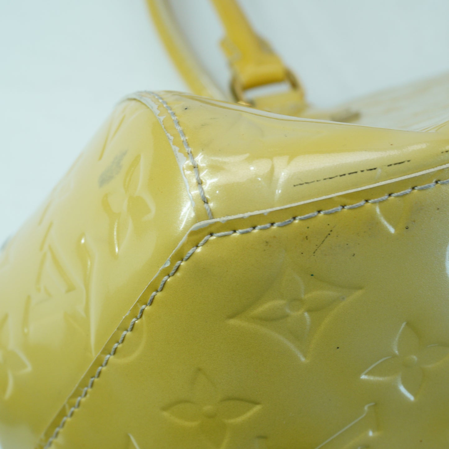 Louis Vuitton	Sherwood PM Handbag GHW Yellow