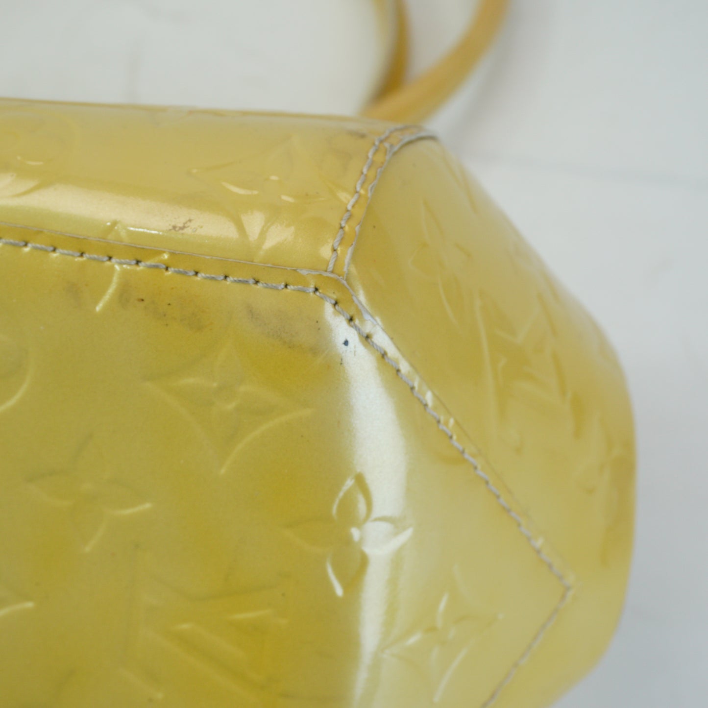 Louis Vuitton	Sherwood PM Handbag GHW Yellow