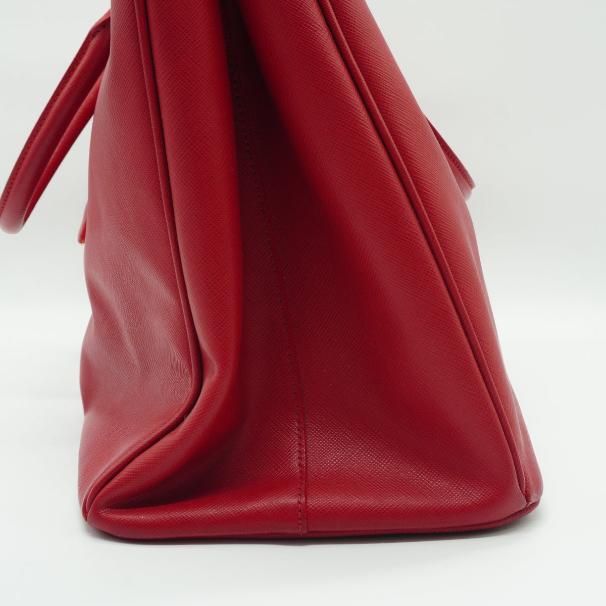 Prada	Galleria Tote Bag Red Large GHW