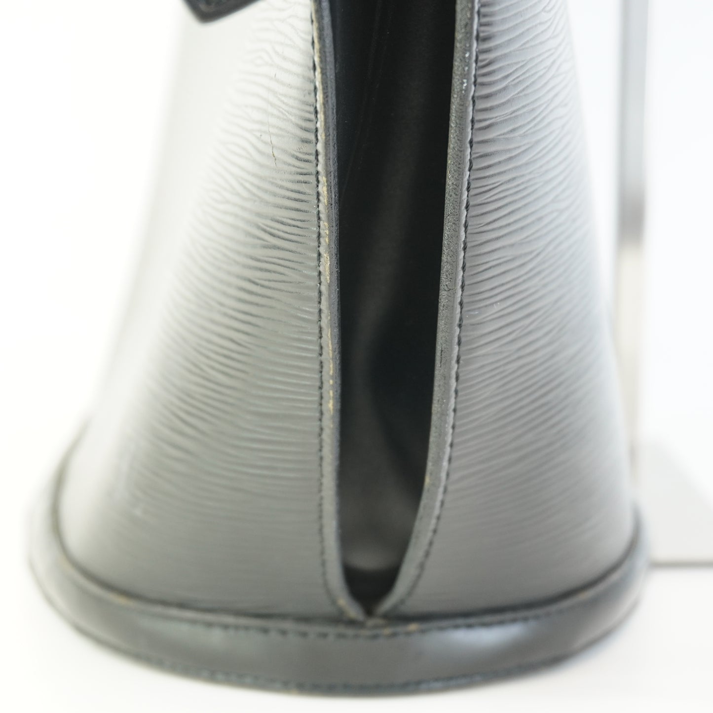Louis Vuitton	Jacques Black Epi