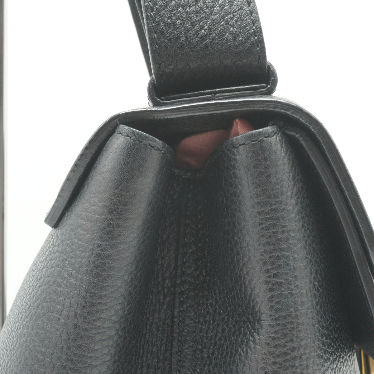 Gucci GG Marmont Leather Flap Shoulder Bag medium black GHW