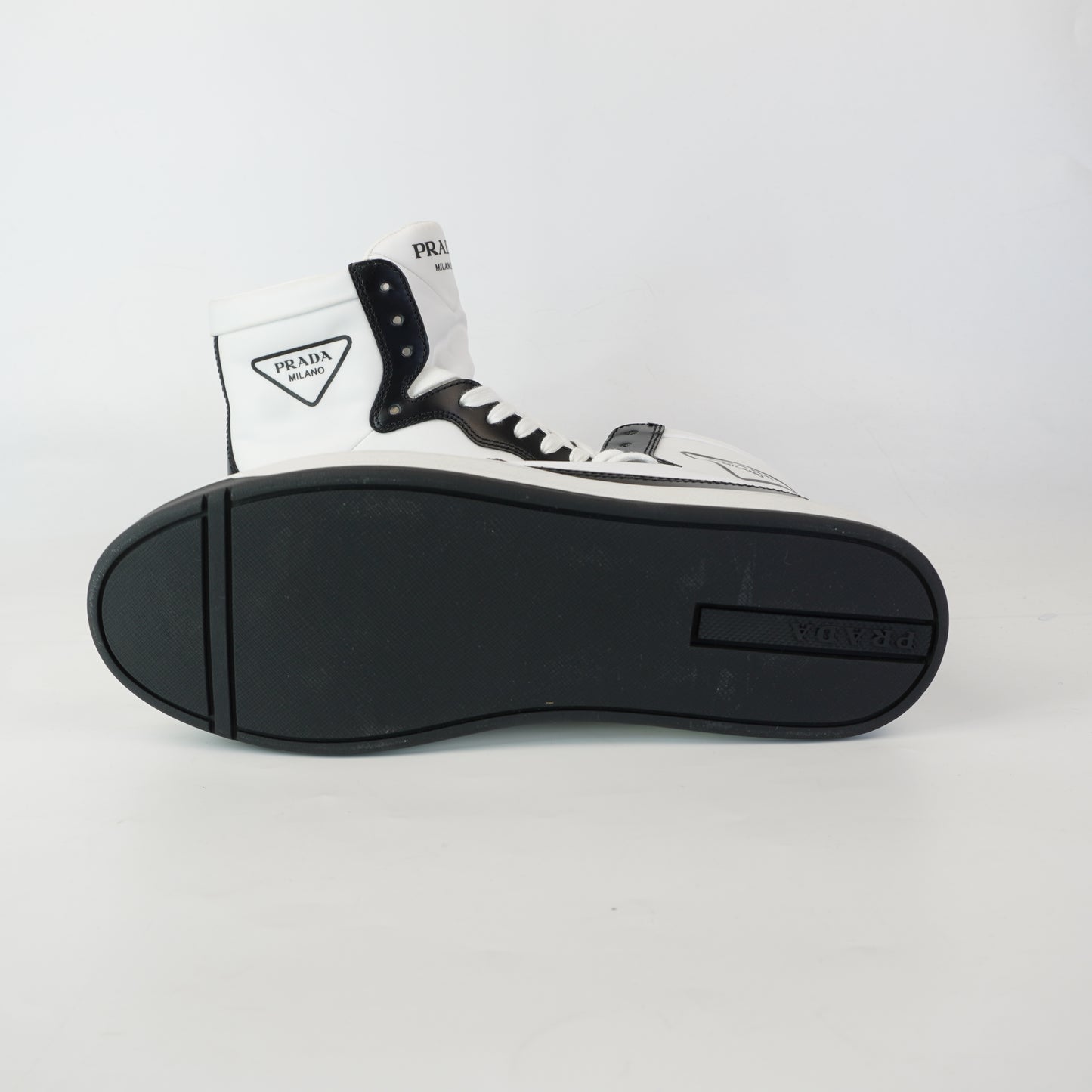 Prada Highcut size37