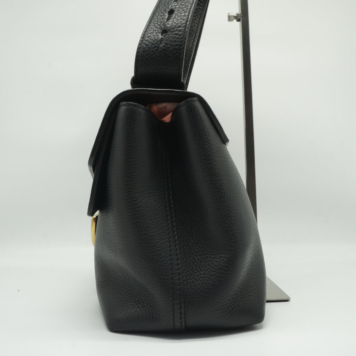 Gucci GG Marmont Leather Flap Shoulder Bag medium black GHW
