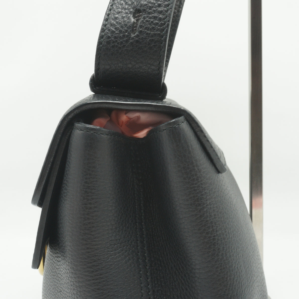Gucci GG Marmont Leather Flap Shoulder Bag medium black GHW