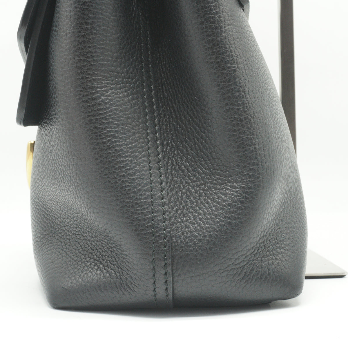 Gucci GG Marmont Leather Flap Shoulder Bag medium black GHW