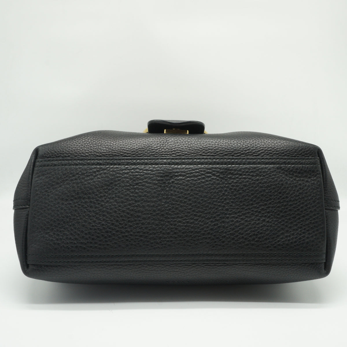 Gucci GG Marmont Leather Flap Shoulder Bag medium black GHW