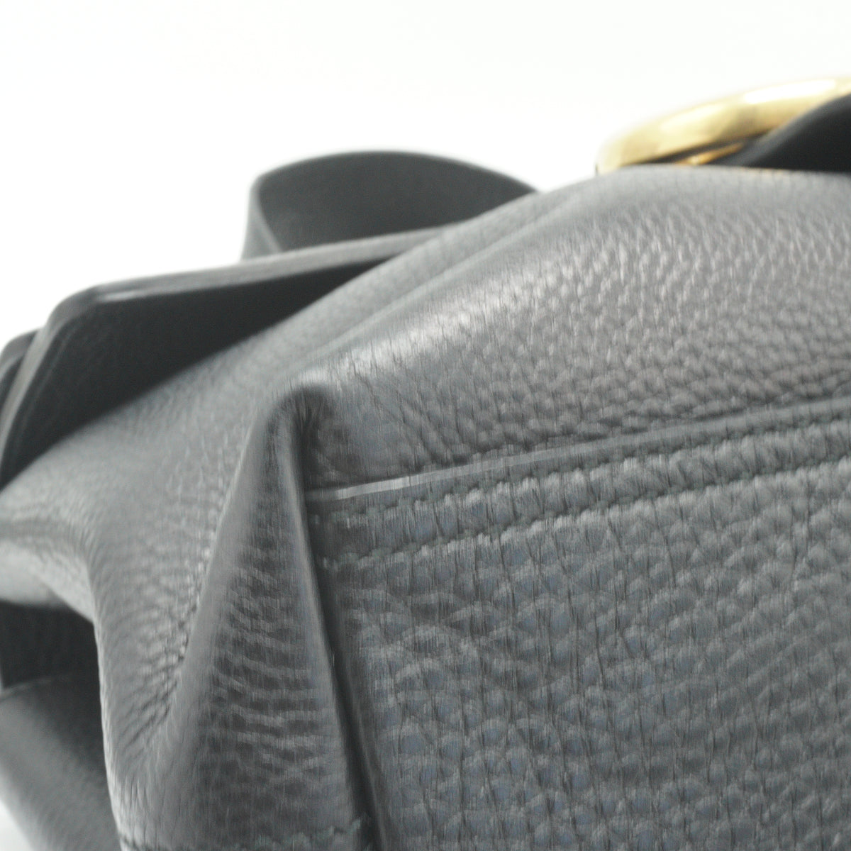 Gucci GG Marmont Leather Flap Shoulder Bag medium black GHW