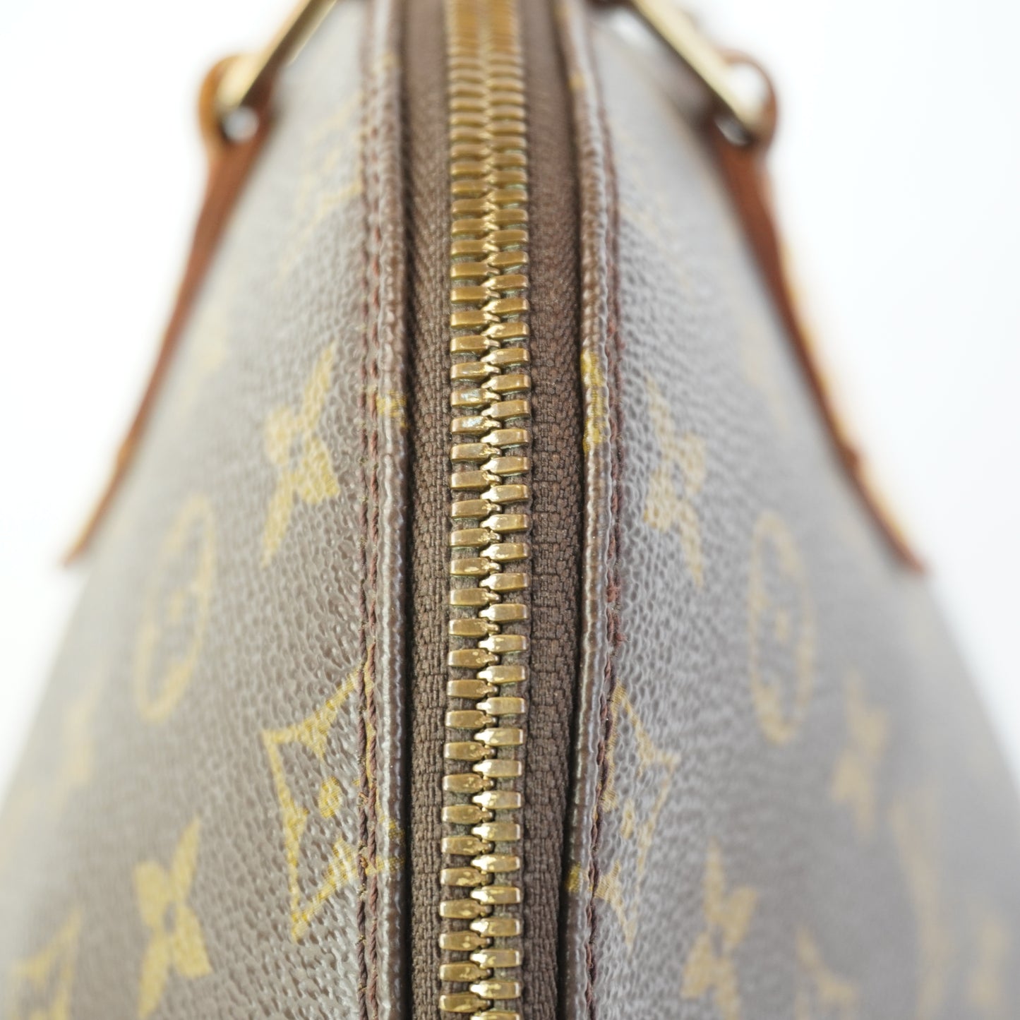 Louis Vuitton	Alma PM Mono canvas GHW Medium