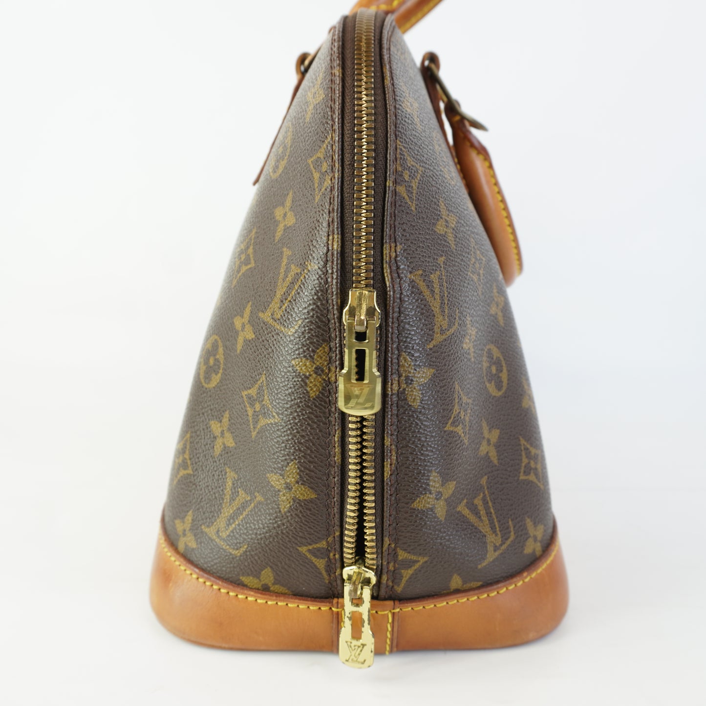 Louis Vuitton	Alma PM Mono canvas GHW Medium