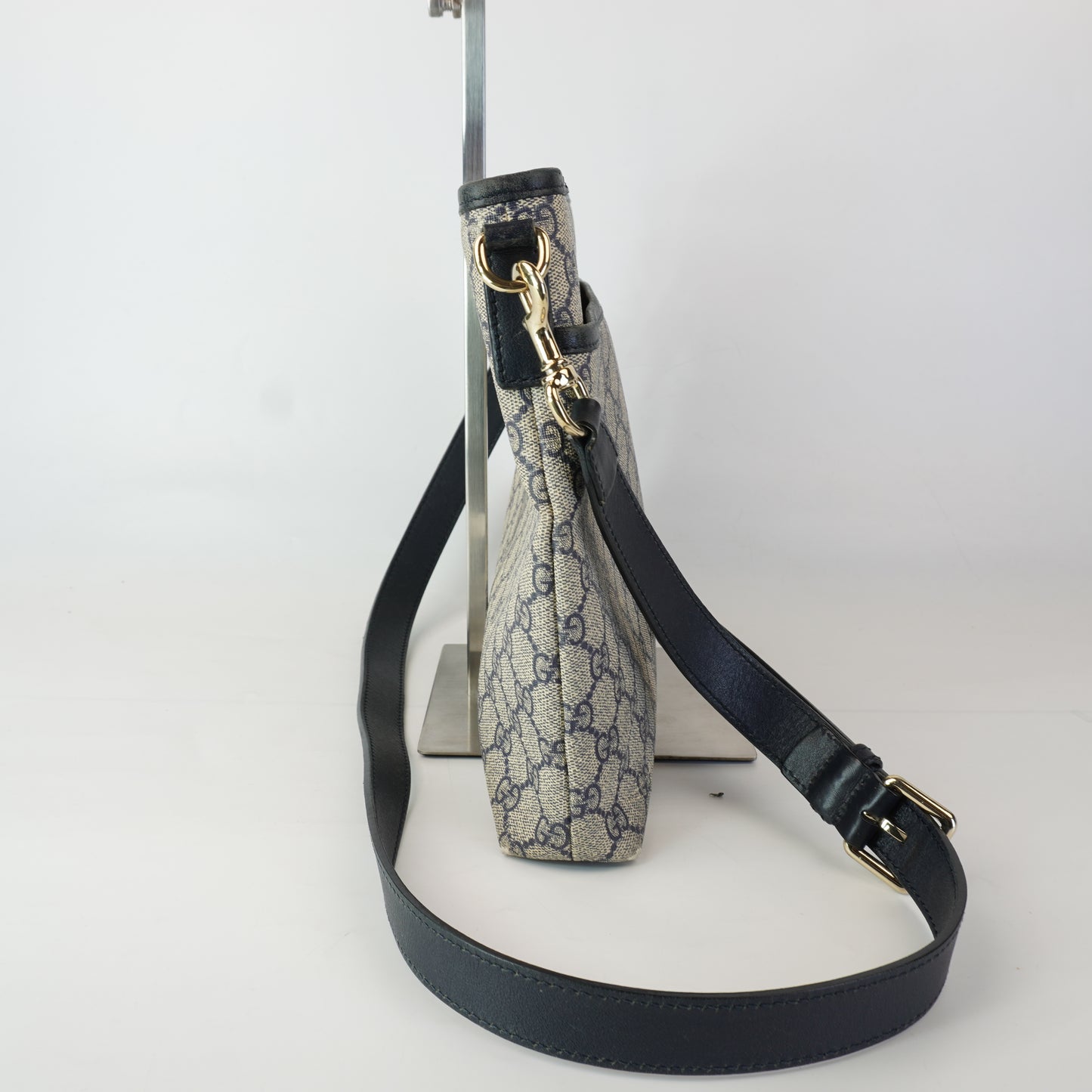 Gucci GG Supreme Monogram Medium