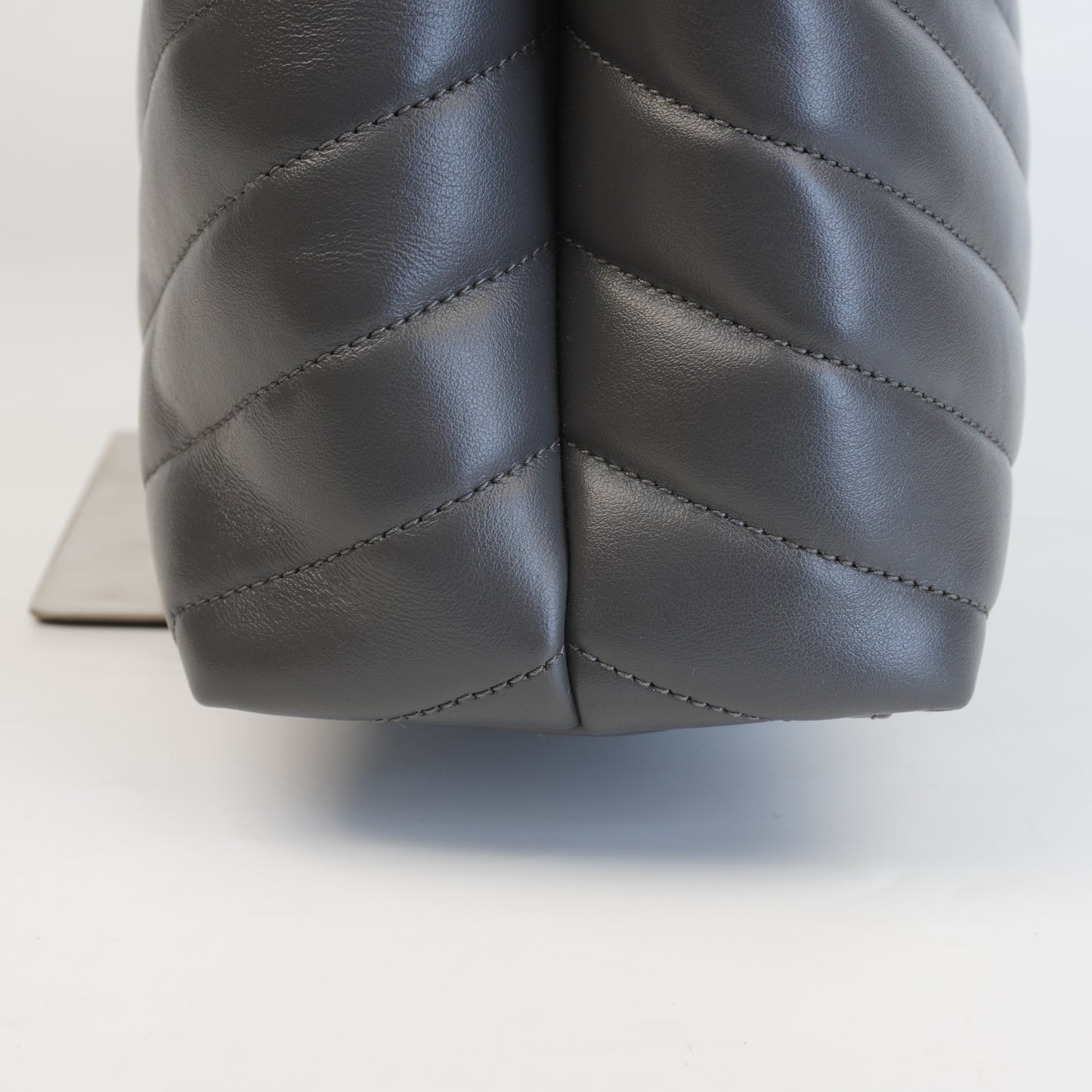 YSL	Loulou Quilted Pdded Grey