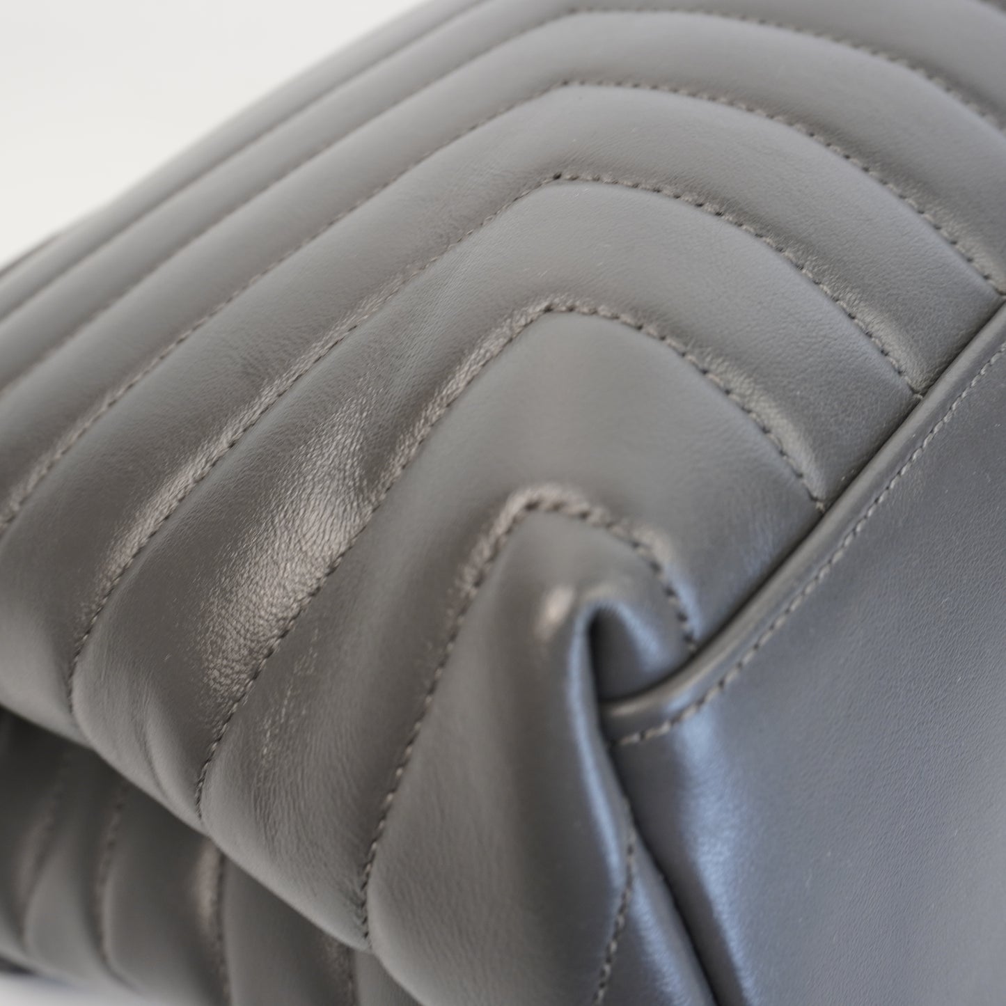 YSL	Loulou Quilted Pdded Grey
