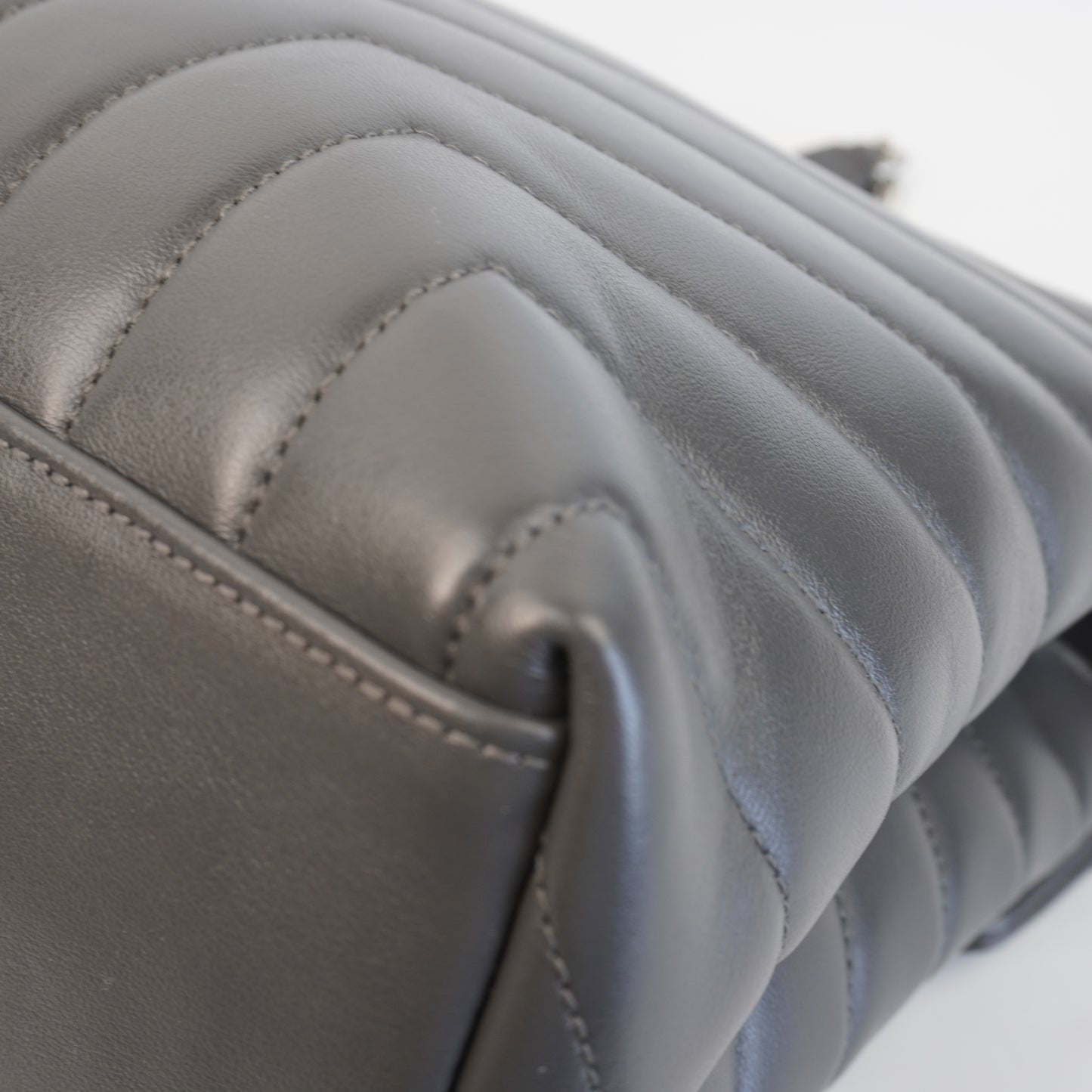 YSL	Loulou Quilted Pdded Grey