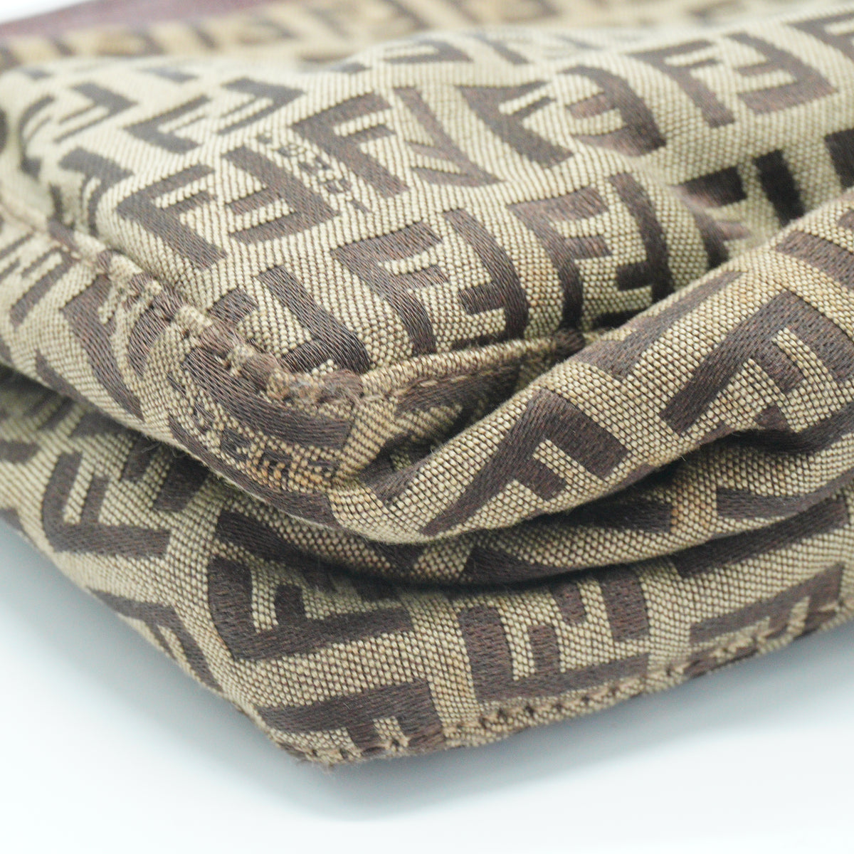 Fendi	Zucchino Pochette Medium GHW