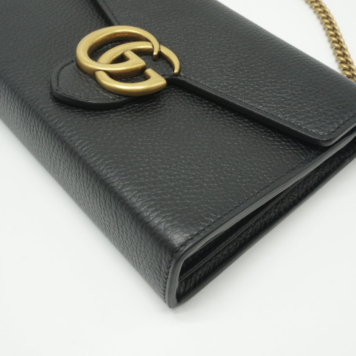 Gucci GG Marmont Textured Leather Wallet On Chanin Black GHW