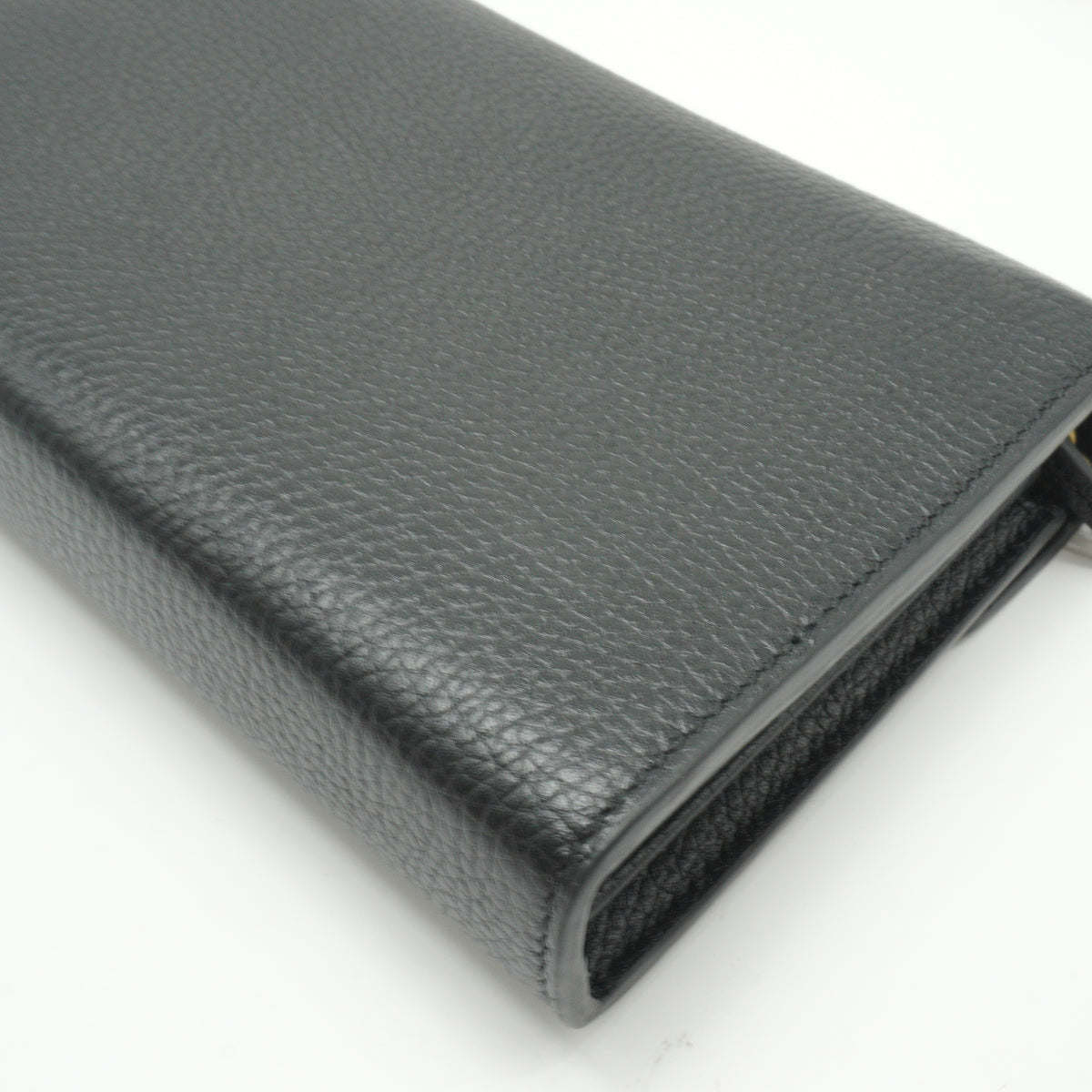 Gucci GG Marmont Textured Leather Wallet On Chanin Black GHW
