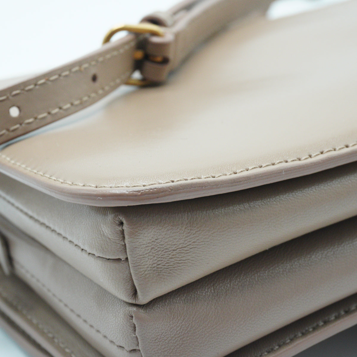Balenciaga	B Small Crossbody Bag Tan GHW