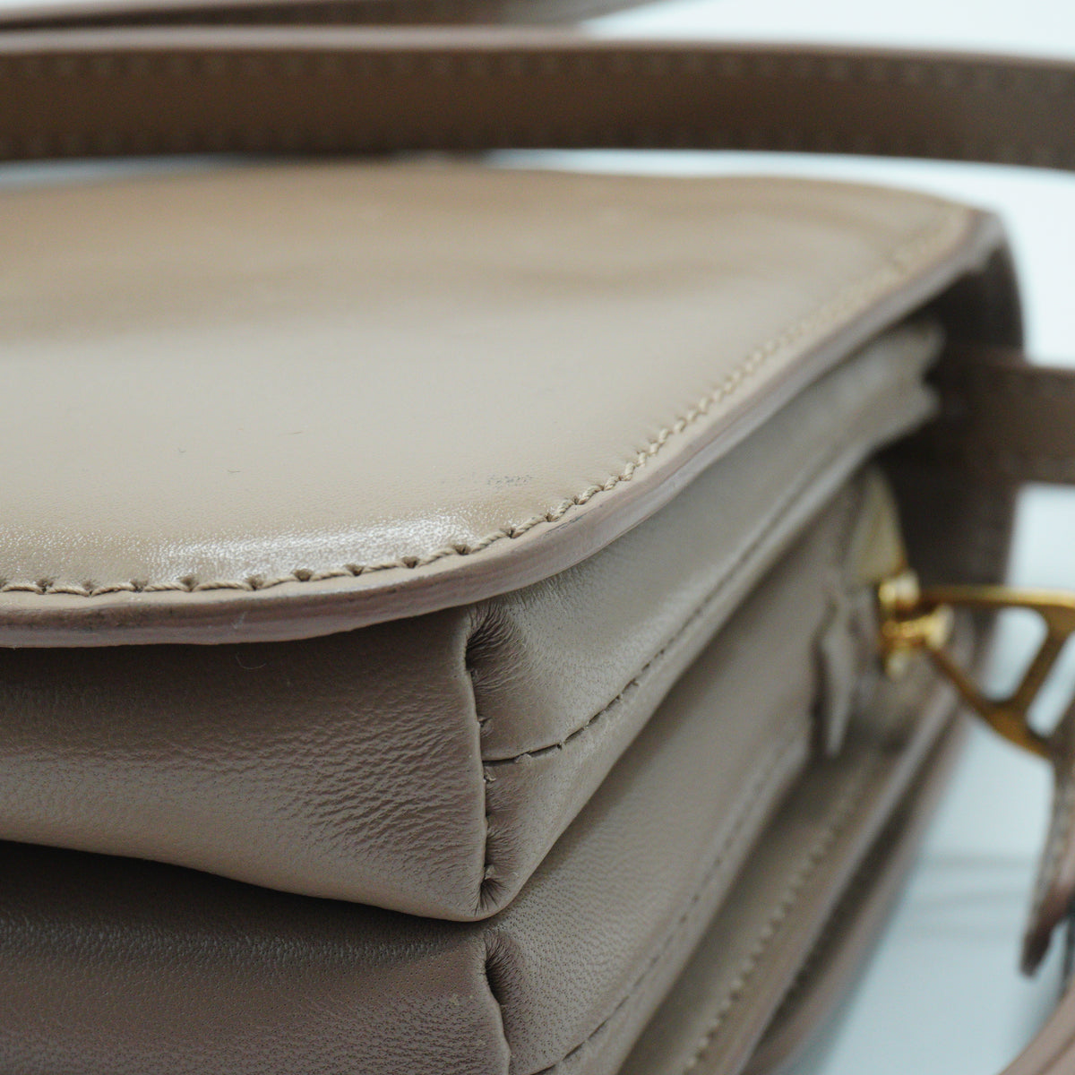 Balenciaga	B Small Crossbody Bag Tan GHW