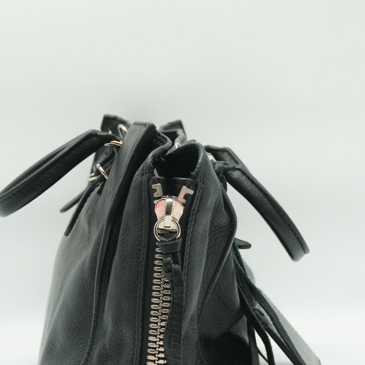 Balenciaga	Papier A6 Zip Around Tote Bag Black Small SHW